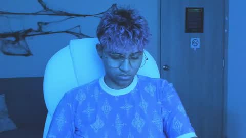 Dominick  online show from October 2025 06:00:01 AM