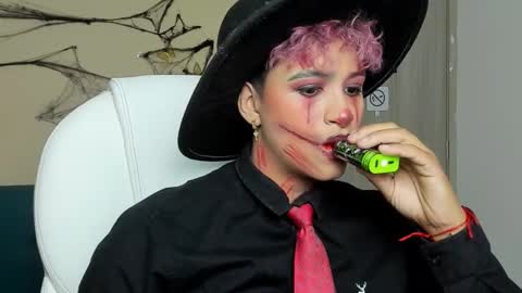 Dominick  online show from October 2025 04:22:02 AM