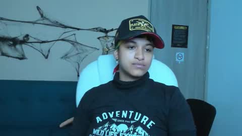 Dominick  online show from October 2025 05:32:02 AM