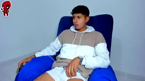 Snapshot of dominick_king chatting on April 2026 12:48:02 AM Dominic online show from April 2026 12:48:02 AM