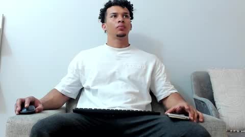 Dominick Star online show from February 2025 03:11:02 AM