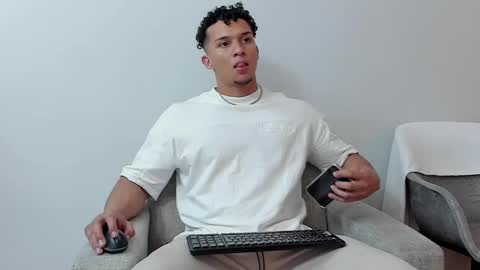 Dominick Star online show from February 2025 03:21:02 AM