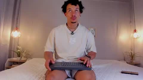 Snapshot of dominik_drake chatting on June 2026 12:25:02 PM Dominik Drake online show from June 2026 12:25:02 PM