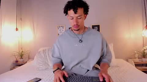 Snapshot of dominik_drake chatting on June 2026 12:20:01 PM Dominik Drake online show from June 2026 12:20:01 PM