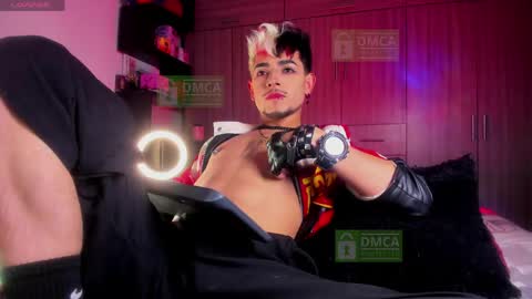 Snapshot of dominikeclipsex chatting on April 2026 08:26:01 AM Dominik Eclipse online show from April 2026 08:26:01 AM