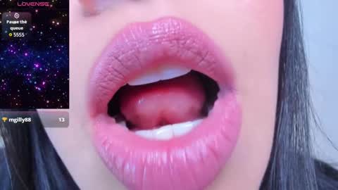 Snapshot of dominique_21x chatting on December 2024 07:05:01 AM DOMINIC online show from December 2024 07:05:01 AM