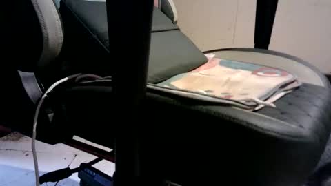 Snapshot of domse999 chatting on April 2026 01:52:02 PM domse999 online show from April 2026 01:52:02 PM