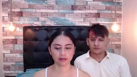 DONA Y CARL online show from December 2025 12:03:02 PM