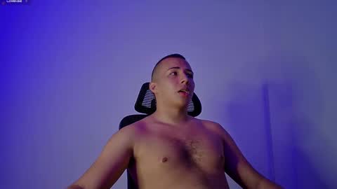 Donat Independent Model online show from March 2025 02:56:02 PM