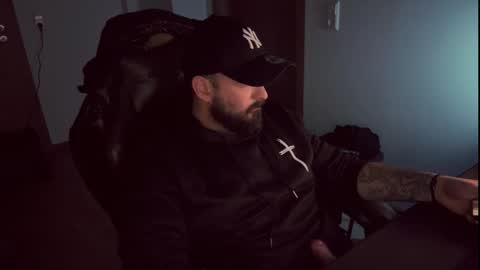 Snapshot of donchriiis chatting on February 2026 02:59:02 AM donchriiis online show from February 2026 02:59:02 AM