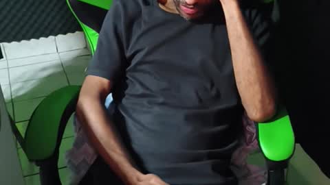 Snapshot of dondiego5511 chatting on March 2026 02:35:01 AM dondiego5511 online show from March 2026 02:35:01 AM