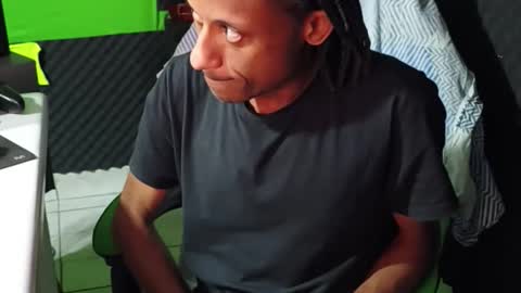 Snapshot of dondiego5511 chatting on April 2026 04:46:01 AM dondiego5511 online show from April 2026 04:46:01 AM