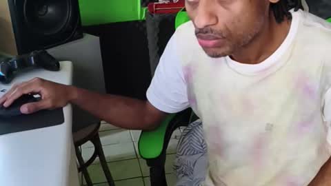 Snapshot of dondiego5511 chatting on April 2026 06:46:01 PM dondiego5511 online show from April 2026 06:46:01 PM