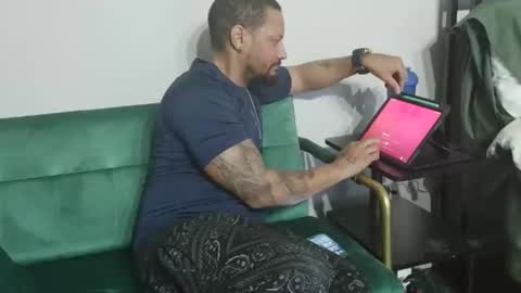 Snapshot of dong_masterson chatting on March 2026 09:21:02 PM Gifted online show from March 2026 09:21:02 PM