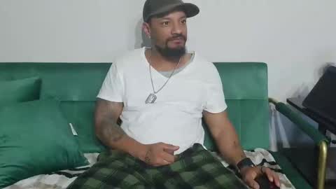 Snapshot of dong_masterson chatting on March 2026 12:04:02 AM Gifted online show from March 2026 12:04:02 AM