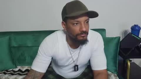 Snapshot of dong_masterson chatting on March 2026 01:31:02 AM Gifted online show from March 2026 01:31:02 AM