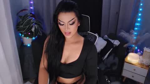 donia_maria online show from November 2025 05:39:02 PM