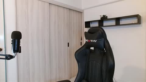 Victor online show from October 2025 04:15:02 PM