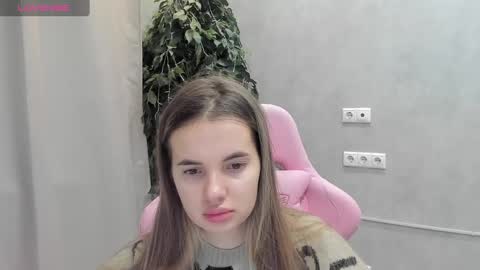 Donna On GMT2 Mon-Fri 3-9 AM online show from December 2024 12:04:02 AM