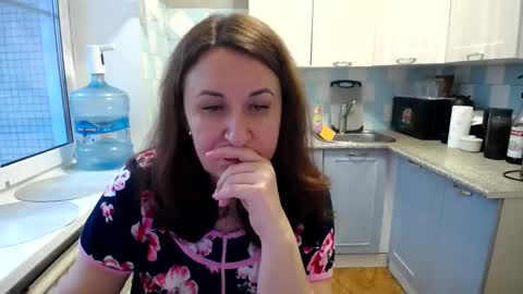 Snapshot of donnalimadonna chatting on January 2025 06:49:02 AM Tatiana 43 curvy sexy body and Joanna redhead 39 years online show from January 2025 06:49:02 AM