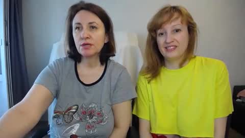 Snapshot of donnalimadonna chatting on May 2026 08:20:02 AM Tatiana 43 curvy sexy body and Joanna redhead 39 years online show from May 2026 08:20:02 AM