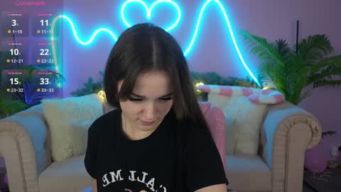 Snapshot of donnalust chatting on December 2024 06:43:01 AM DONNA online show from December 2024 06:43:01 AM