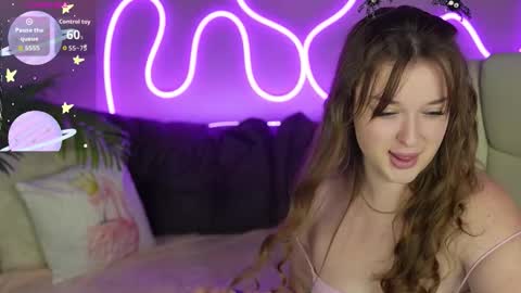 DONNA online show from October 2025 10:27:01 AM