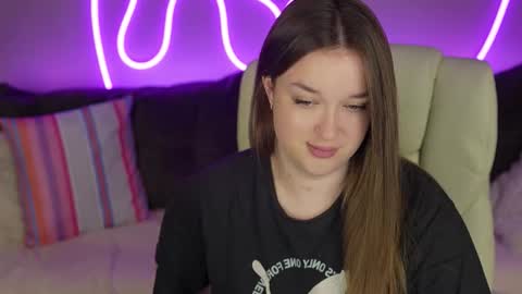 DONNA online show from November 2025 02:34:02 PM