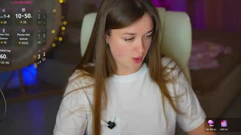 Snapshot of donnalust chatting on April 2026 02:32:01 PM DONNA online show from April 2026 02:32:01 PM