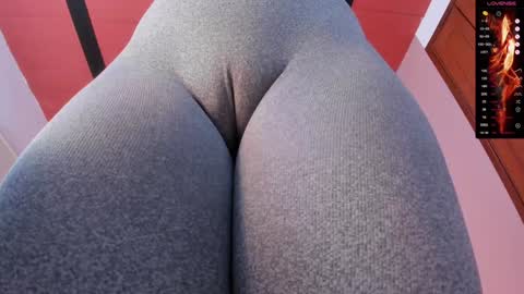 Snapshot of donnapaul_ chatting on January 2025 12:28:02 PM Paula DiazGMT-5 0730 - 1400 online show from January 2025 12:28:02 PM