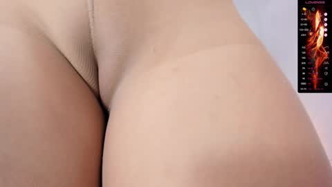 Snapshot of donnapaul_ chatting on September 2025 12:30:01 PM Paula DiazGMT-5 0730 - 1400 online show from September 2025 12:30:01 PM