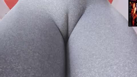 Snapshot of donnapaul_ chatting on October 2025 12:08:02 PM Paula DiazGMT-5 0730 - 1400 online show from October 2025 12:08:02 PM