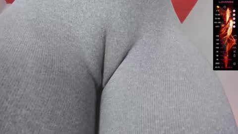 Snapshot of donnapaul_ chatting on October 2025 01:01:01 PM Paula DiazGMT-5 0730 - 1400 online show from October 2025 01:01:01 PM