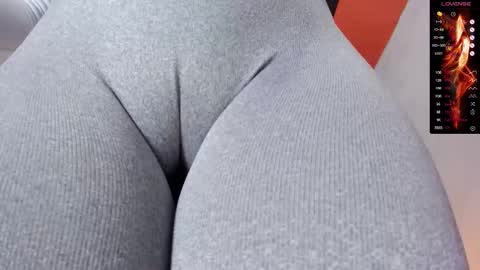 Snapshot of donnapaul_ chatting on November 2025 11:23:02 AM Paula DiazGMT-5 0730 - 1400 online show from November 2025 11:23:02 AM