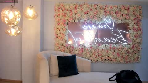  Donna Stonne  online show from October 2025 03:34:01 AM