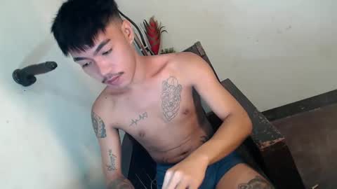 Snapshot of donnie_on_cum chatting on February 2026 08:42:02 PM donnie online show from February 2026 08:42:02 PM