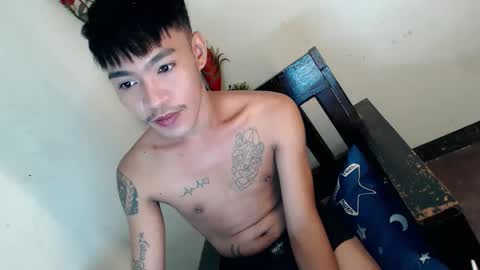 Snapshot of donnie_on_cum chatting on March 2026 05:31:02 PM donnie online show from March 2026 05:31:02 PM