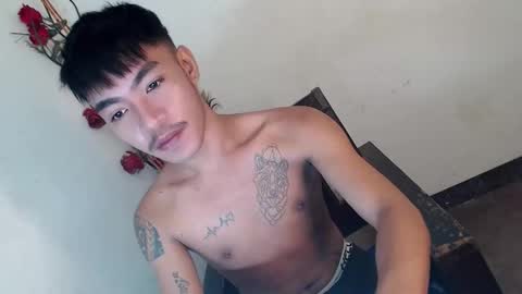 Snapshot of donnie_on_cum chatting on March 2026 12:16:01 AM donnie online show from March 2026 12:16:01 AM