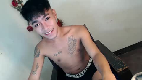 Snapshot of donnie_on_cum chatting on March 2026 08:12:02 PM donnie online show from March 2026 08:12:02 PM