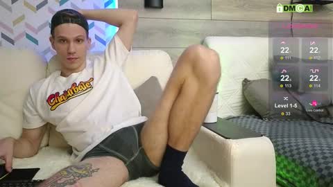 Snapshot of donnikon chatting on September 2025 02:44:01 PM Nikon online show from September 2025 02:44:01 PM