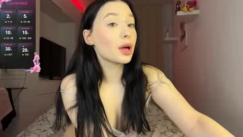 Stacy online show from November 2025 05:45:01 PM