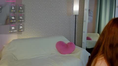 Snapshot of dora_exomi chatting on November 2025 01:00:02 AM Dora EXOMI online show from November 2025 01:00:02 AM