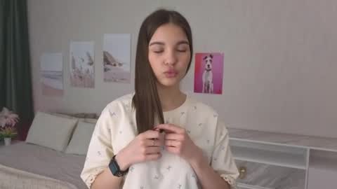 Kiki online show from March 2026 01:22:02 AM