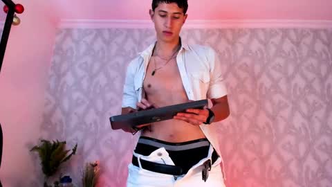 Snapshot of dorian_mystery chatting on December 2024 11:07:02 AM dorian_mystery online show from December 2024 11:07:02 AM