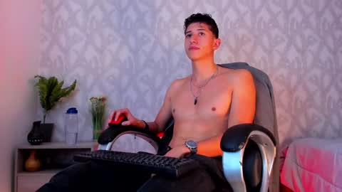 Snapshot of dorian_mystery chatting on January 2025 10:41:01 AM dorian_mystery online show from January 2025 10:41:01 AM