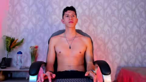 Snapshot of dorian_mystery chatting on January 2025 05:25:02 AM dorian_mystery online show from January 2025 05:25:02 AM