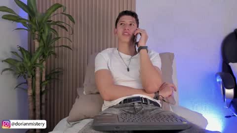 Snapshot of dorian_mystery chatting on September 2025 11:54:01 PM dorian_mystery online show from September 2025 11:54:01 PM