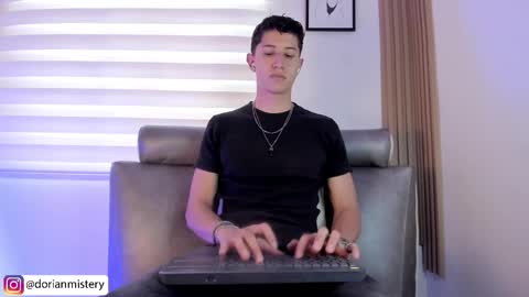 dorian_mystery online show from March 2026 10:47:02 PM