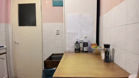 Snapshot of doriancretu95 chatting on December 2024 08:53:01 PM menu below online show from December 2024 08:53:01 PM