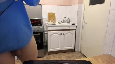 Snapshot of doriancretu95 chatting on February 2025 03:56:02 PM menu below online show from February 2025 03:56:02 PM